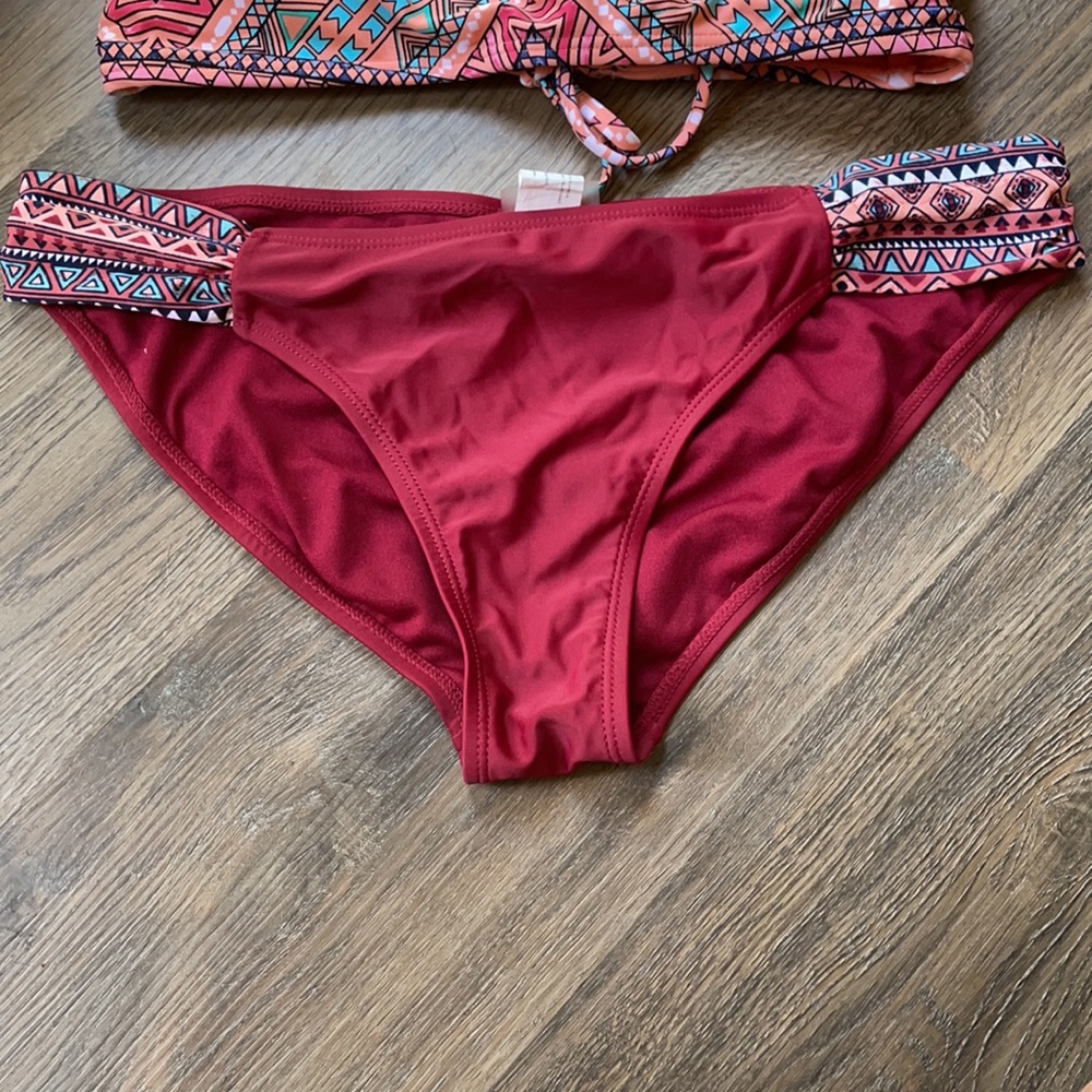 Bathing suit - Picture 2 of 5